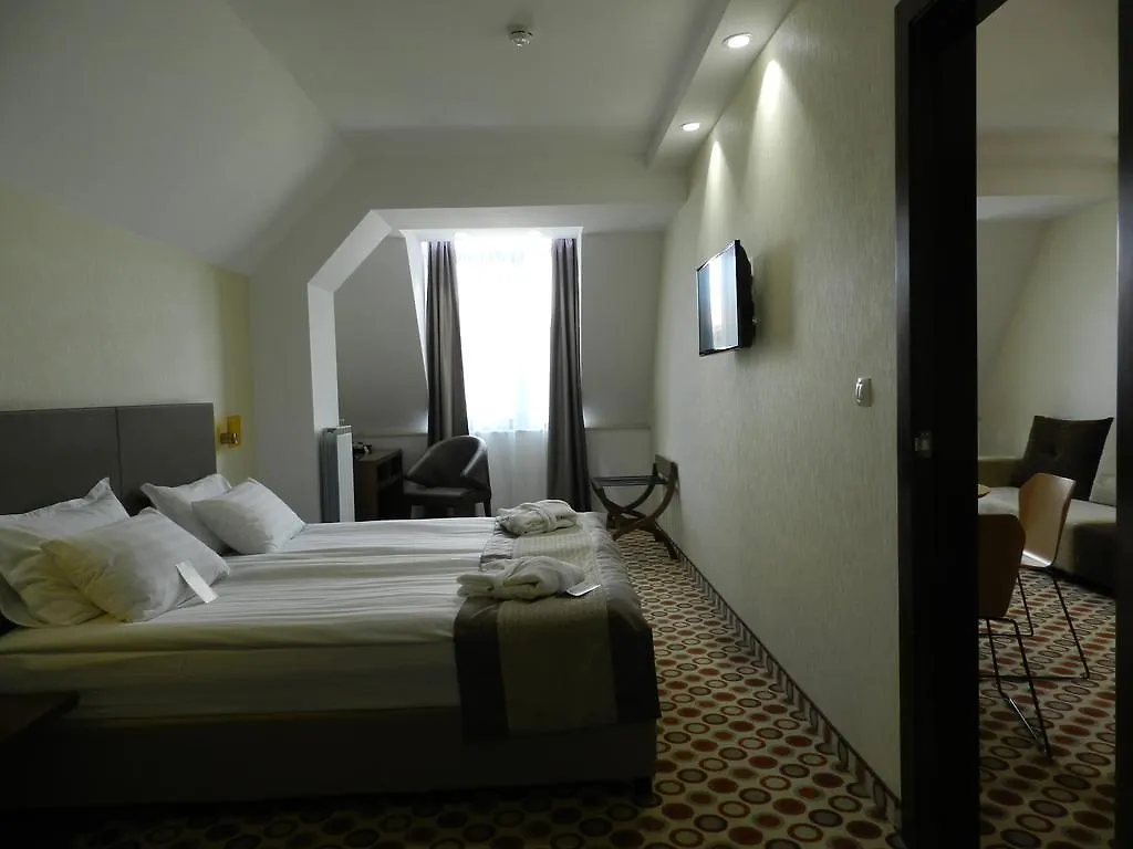 Central Hotel Sofia 4*,